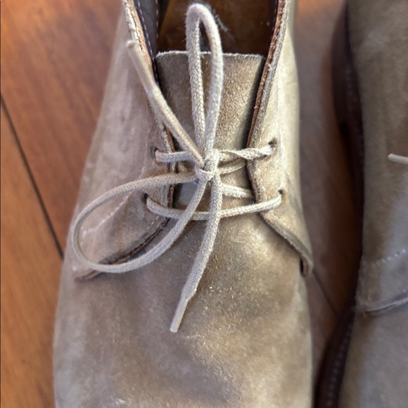 Alden Men's Tan Suede Chukka Boots - Picture 2 of 11